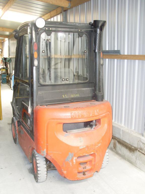 nissan 1T8 diesel cabine, positionneur de fourches